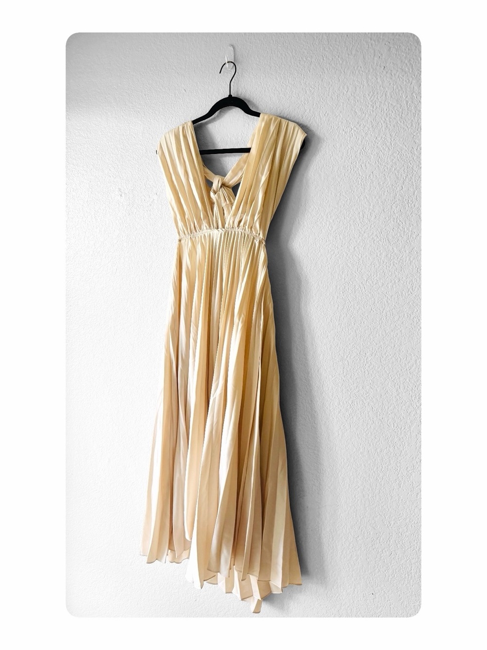 ★ Hello Molly Prime Asset Pleated Midi Gown Dress Champagne 8 ★ - Picture 15 of 17